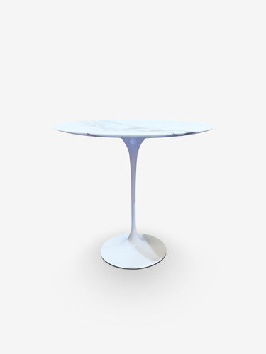 Knoll Eero Saarinen Oval Side Table with Calacatta Satin Marble & White Base by Knoll Furniture New Tables 22 1/2