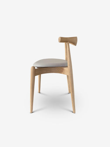 Carl Hansen Hans Wegner Elbow Chair in Oiled White Oak with Loke Leather for Carl Hansen Furniture New Seating