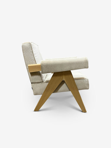 Pierre Jeanneret  053 Chair in Oak in Osaka Madreperla