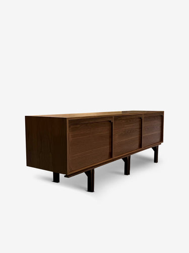 Serie 500 Credenza in Walnut by Gianfranco Fratinni for Tacchini