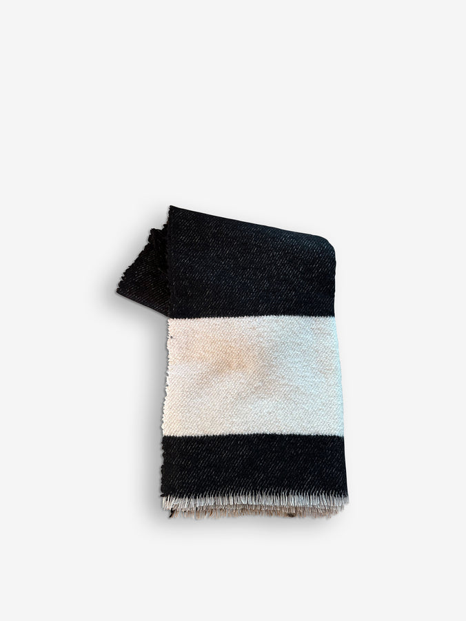 Mari Cashmere & Silk Throw by Alonpi