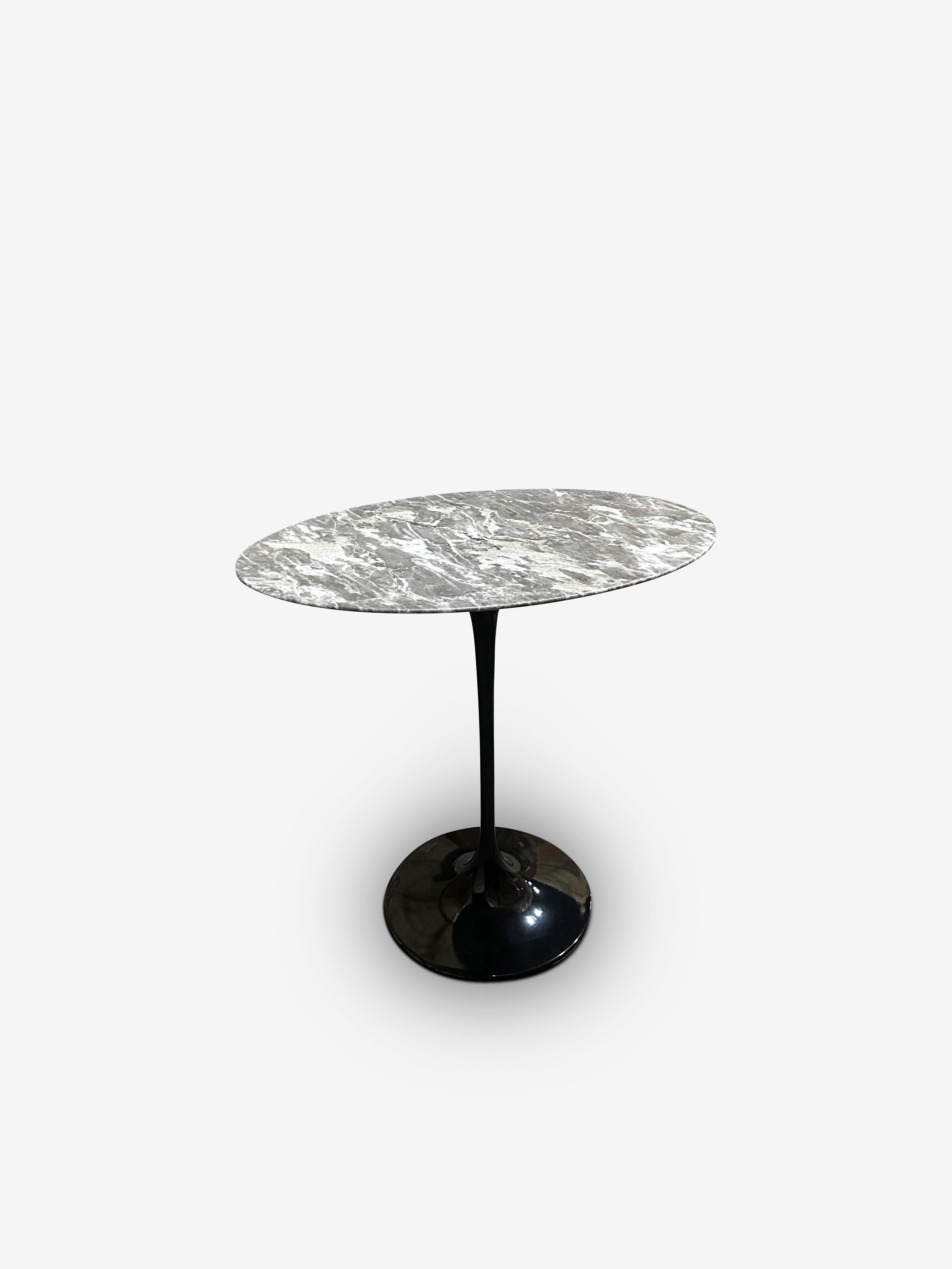 Side Table Kno Eero Saarinen Oval Side Table in Grey Satin Marble & Black Base by Kno