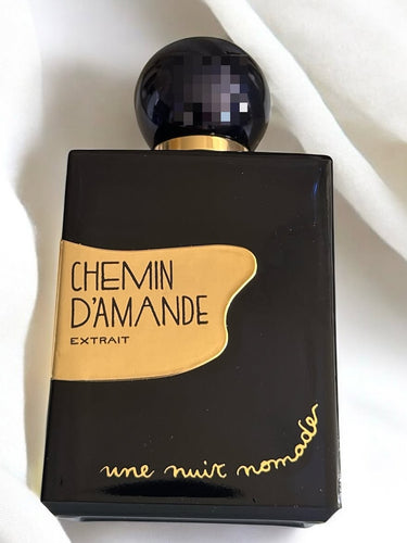 Chemin d'Amande by Une Nuit Nomade