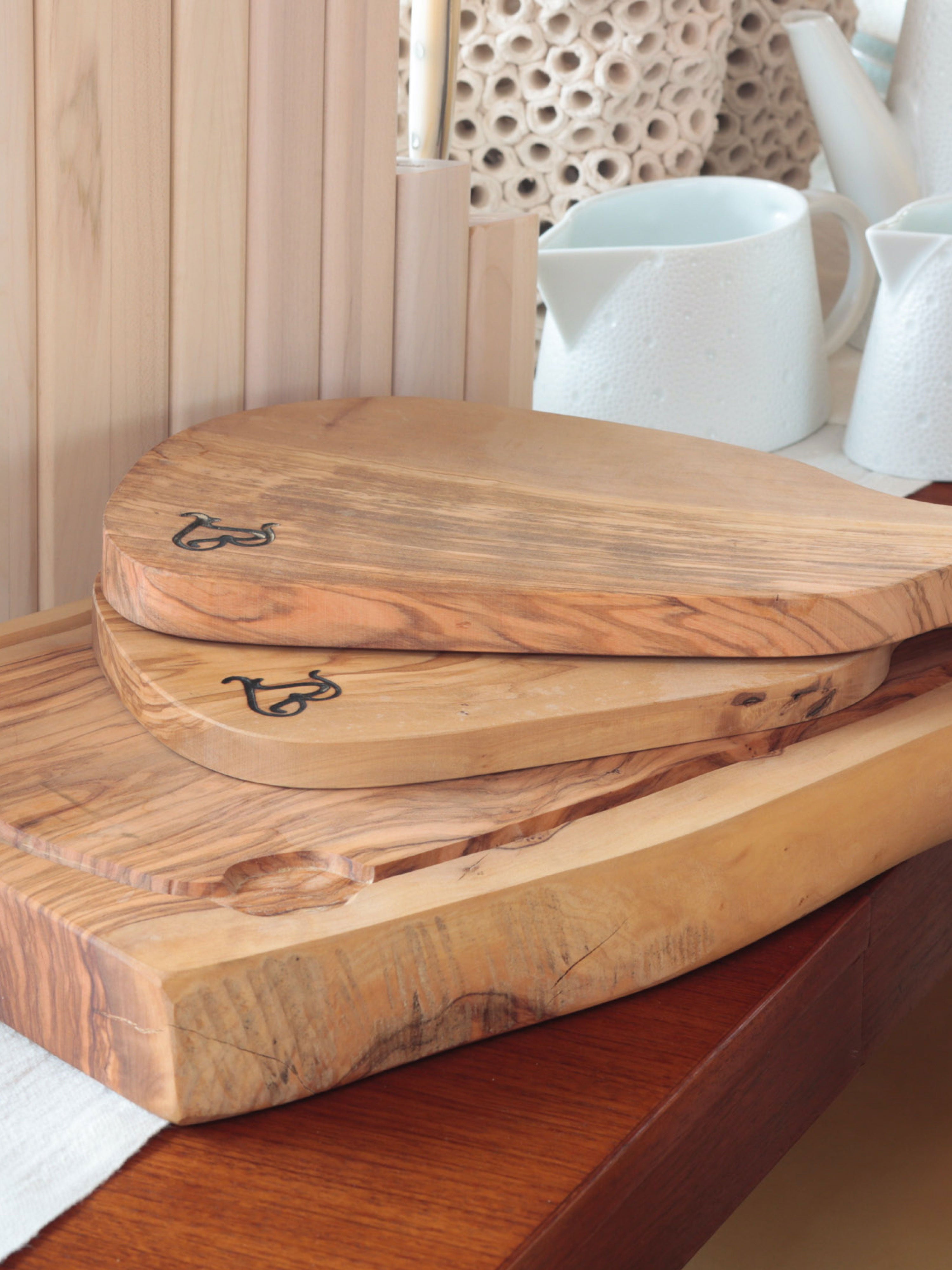 Small Prosciutto Cutting Board with Handle