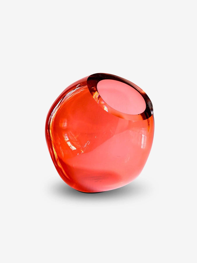 Amorf Ruby Vessel by Klaar Prims