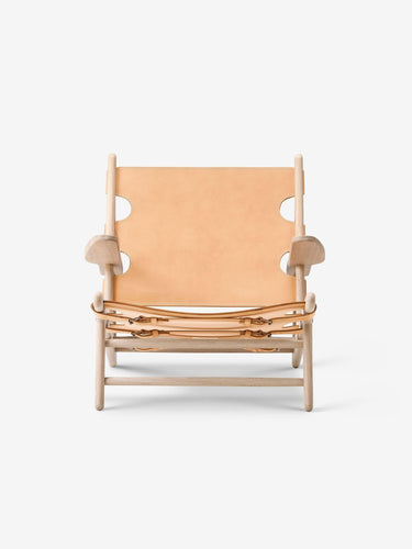Fredericia Borge Mogensen Hunting Chair in Natural Leather and Oak Furniture New Seating Default