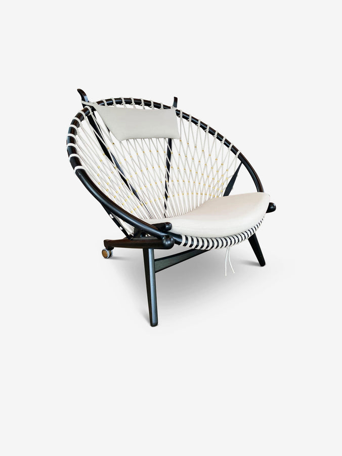 Circle Chair by Hans Wegner with Black Frame by PP Mobler